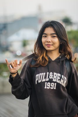 Anna, 26