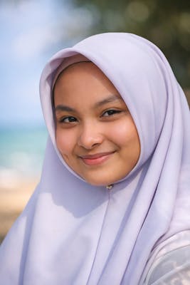Anna, 26