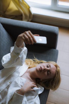 Lena, 25