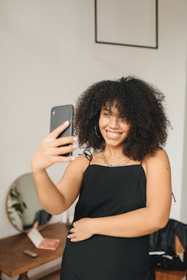 Julia, 28
